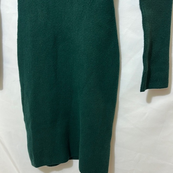 Abercrombie & Fitch Green V-Neck Long Sleeve Bodycon Dress - Picture 5 of 9